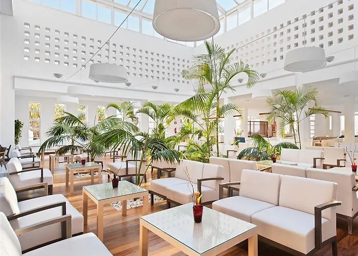 甘迪亚俱乐部公主酒店 4*